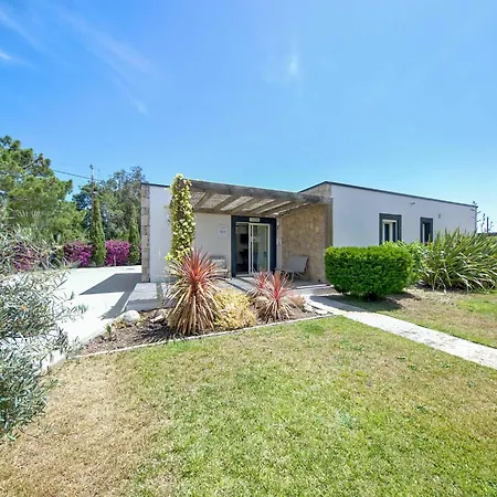Lecci With Outdoor Pool Porto Vecchio