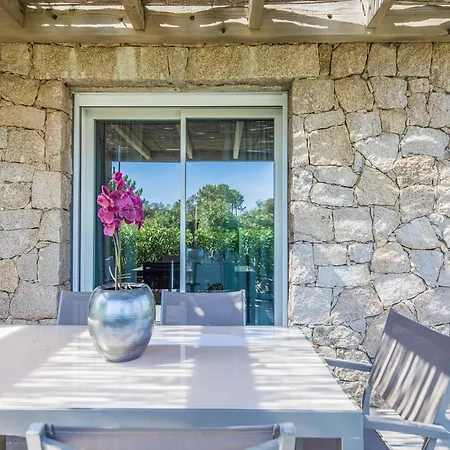 Lecci With Outdoor Pool Porto Vecchio