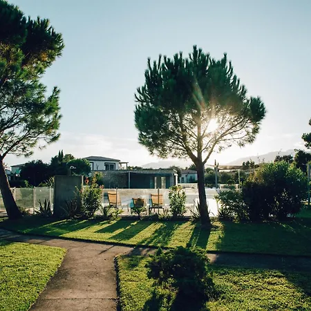 Lecci With Outdoor Pool Apartamento Porto Vecchio