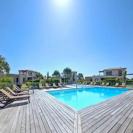 Lecci With Outdoor Pool